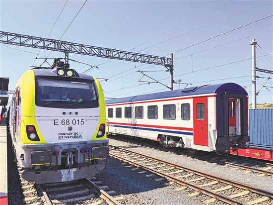 China Railway Express Train Reaches Turkey via 'Middle Corridor' in 15 Days